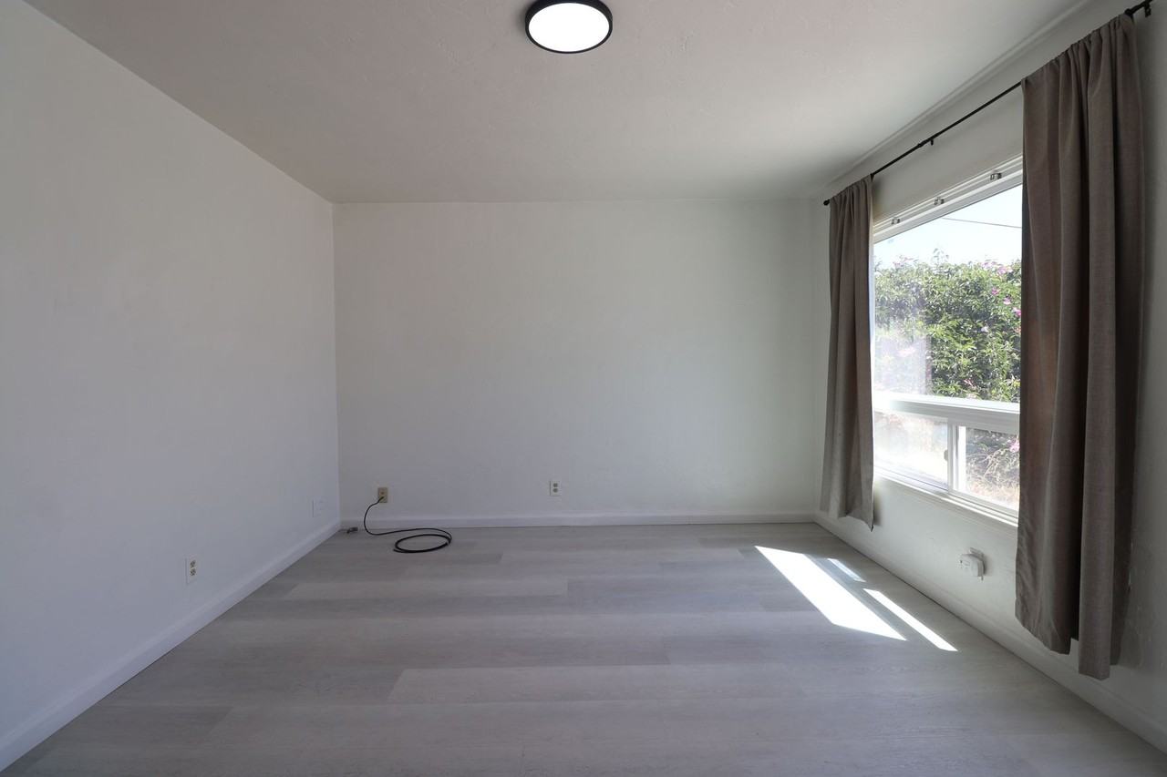 116 S Halcyon Rd - Photo 4 of 17