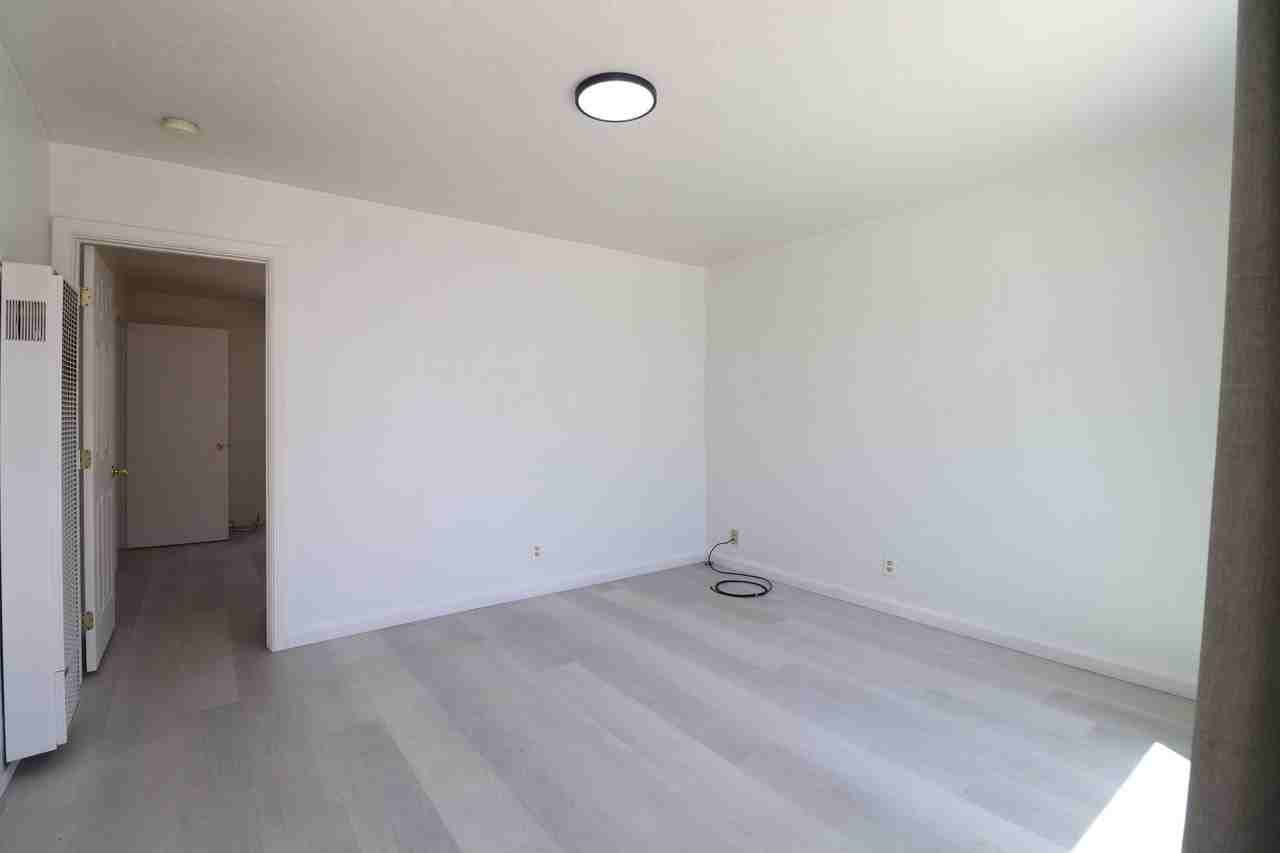116 S Halcyon Rd - Photo 6 of 17