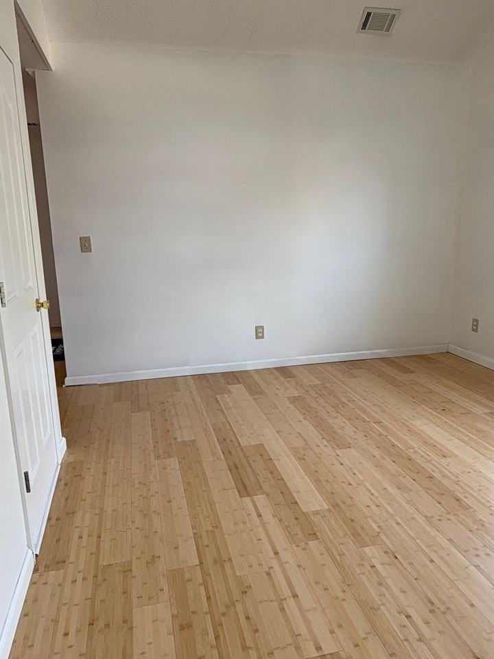 1040 Sunny Field Ct - Photo 4 of 21