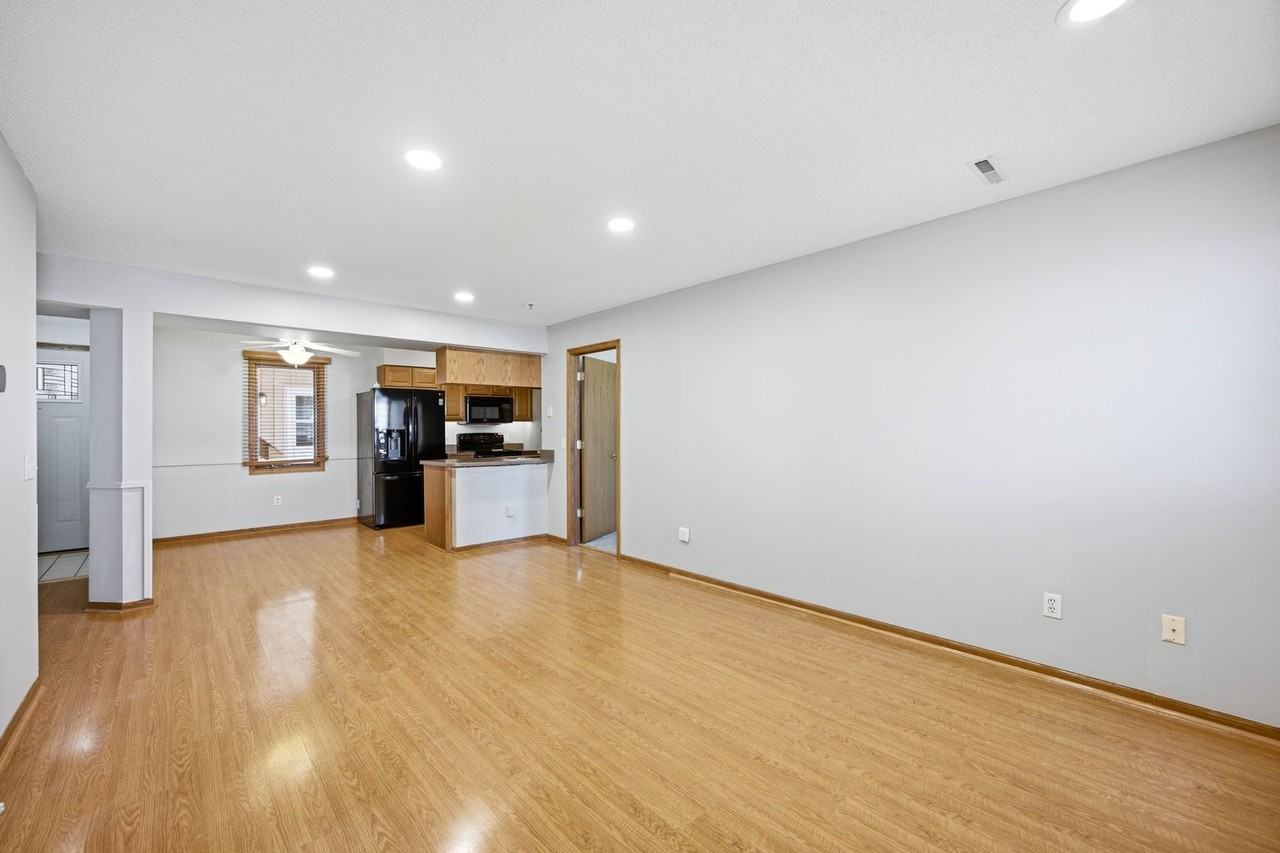 401 Se Lowell Dr #4 - Photo 6 of 50