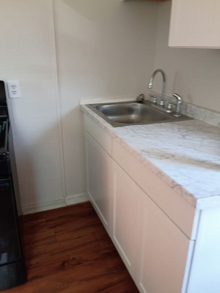 912 Ne 9th Ave - Photo 2 of 10