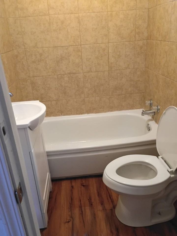 912 Ne 9th Ave - Photo 7 of 10
