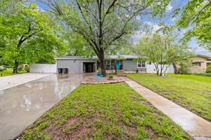 featured image of 70 Sue Ann Dr
