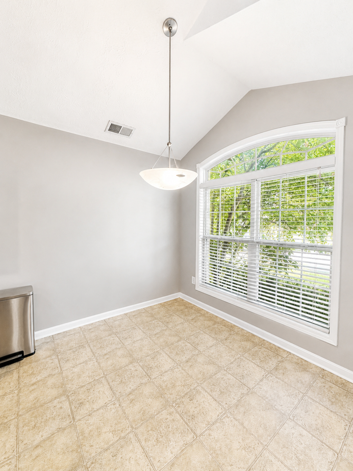 10417 Leven Blvd - Photo 3 of 25