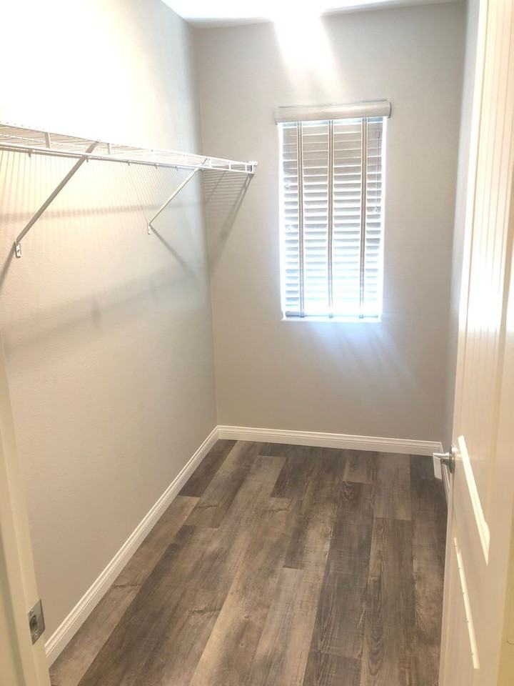 6594 Secret Grove Ave - Photo 5 of 43