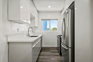 featured image of 1333 West 36th Place #6