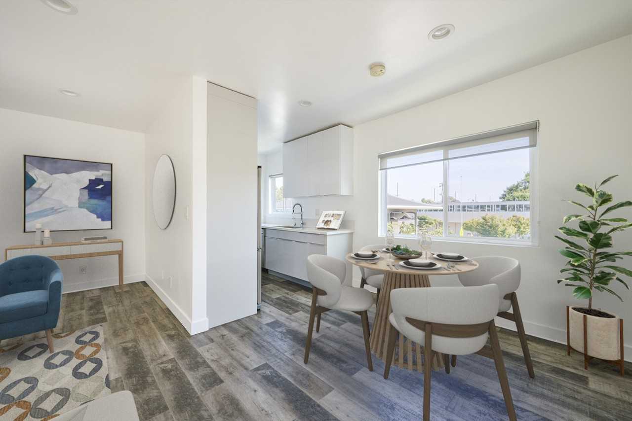 1333 West 36th Place #6 - Photo 6 of 17