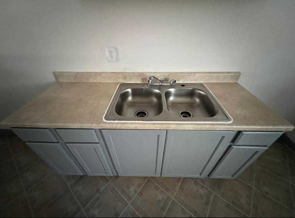5436 Makeig St - Photo 4 of 14