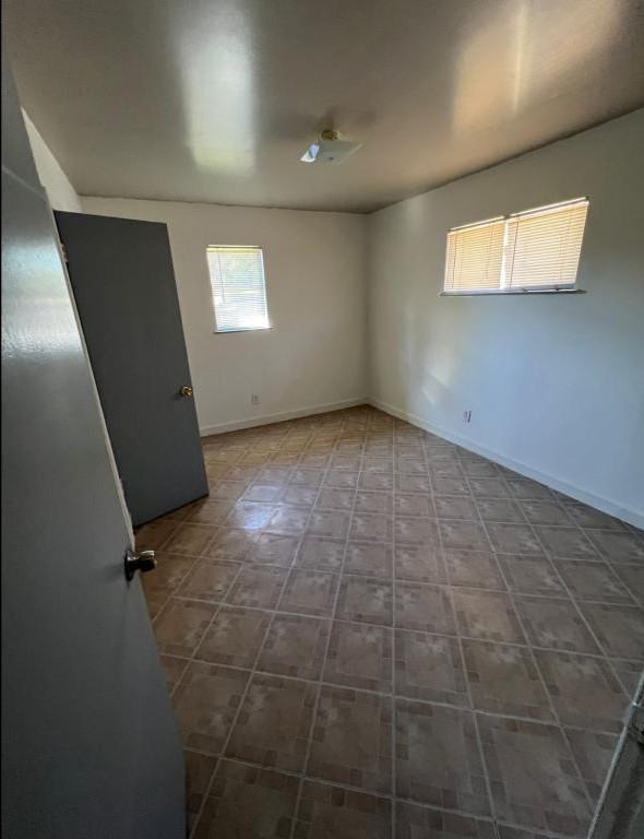 5436 Makeig St - Photo 6 of 14