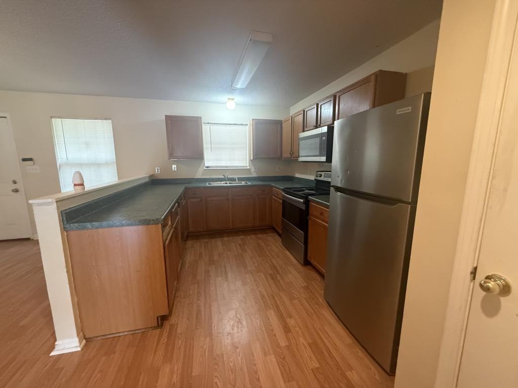 535 N Forest Dr - Photo 6 of 30