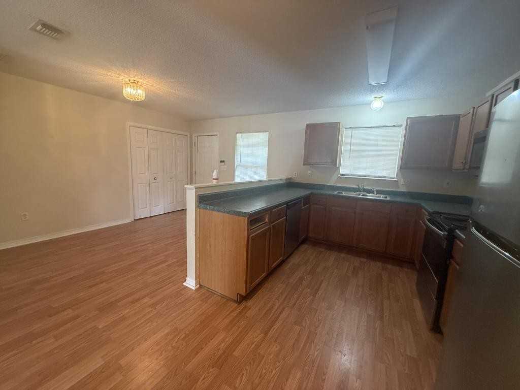 535 N Forest Dr - Photo 7 of 30