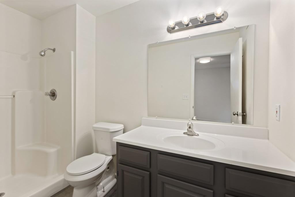 1412 10th St - Photo 4 of 11