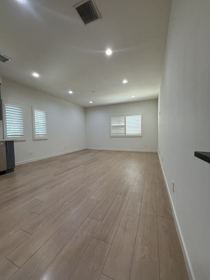 648 North Serrano Avenue #1/2 - Photo 2 of 69