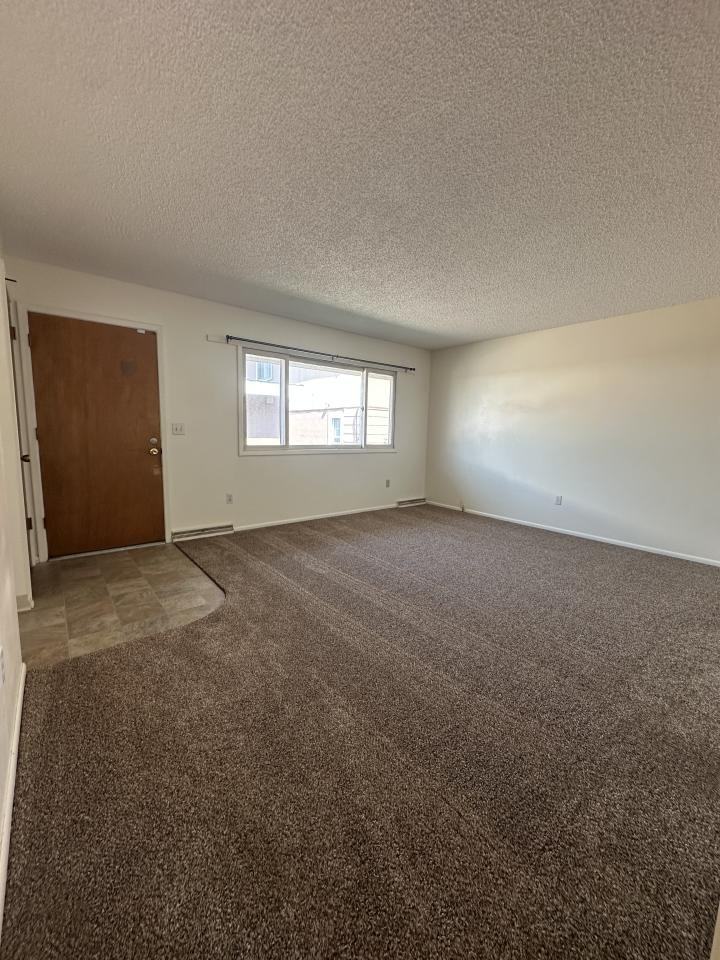 2304 1/2 Alderson Ave - Photo 2 of 7