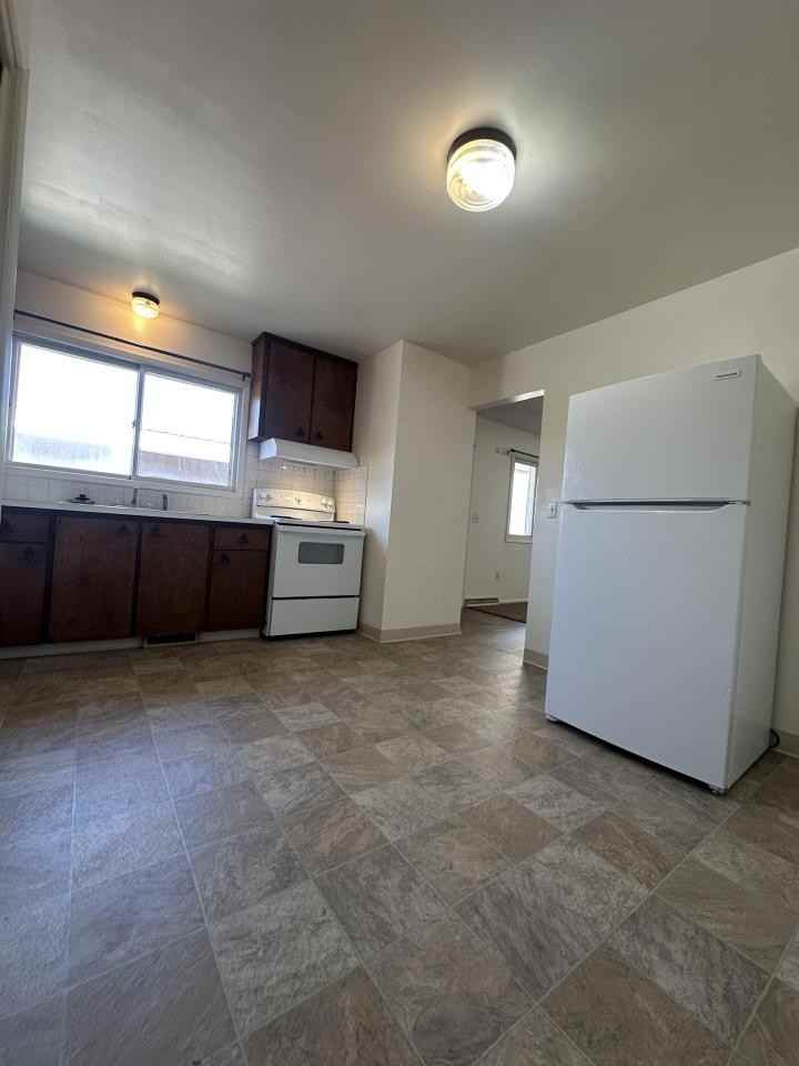 2304 1/2 Alderson Ave - Photo 3 of 7