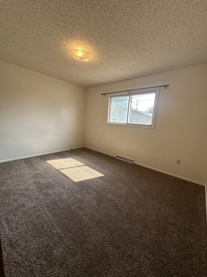 2304 1/2 Alderson Ave - Photo 5 of 7