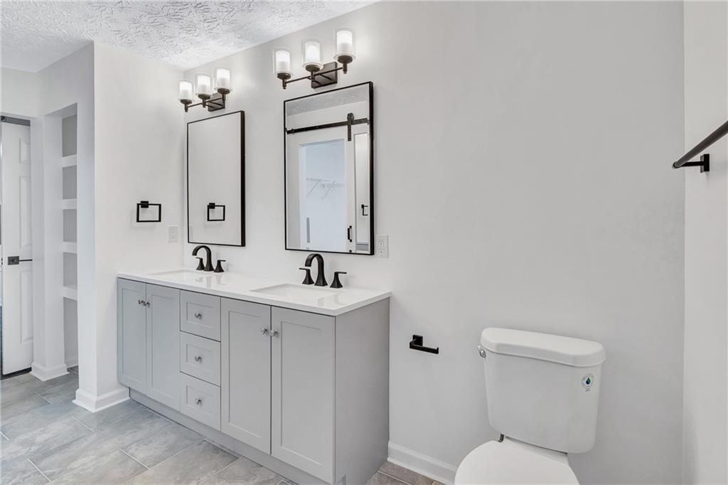 6234 Culver Dr - Photo 3 of 31