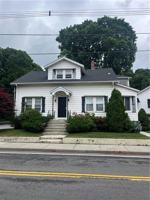 featured image of 581 Woonasquatucket Ave ##2