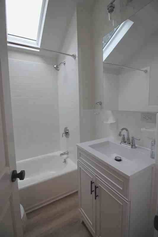 164 Warren Ave - Photo 4 of 30