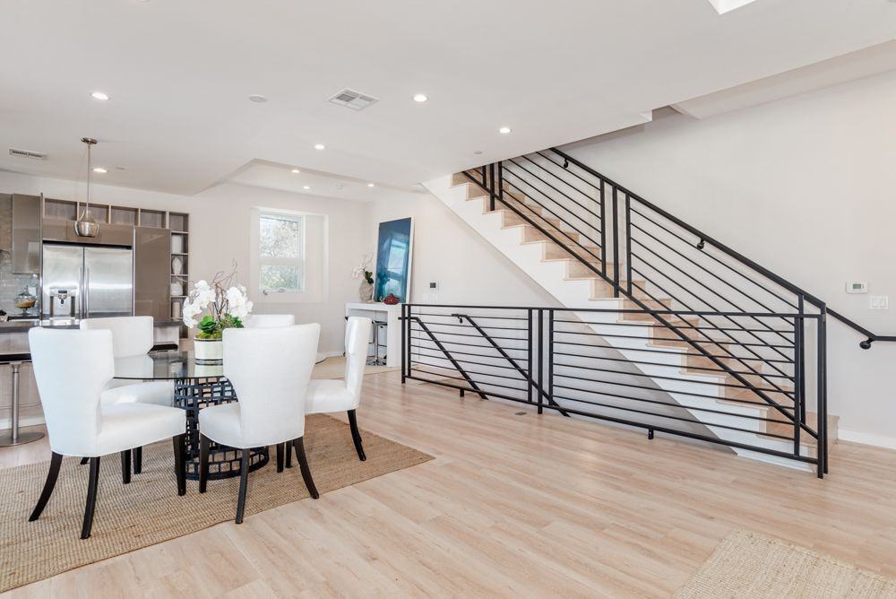 6072 Pickford St - Photo 4 of 20