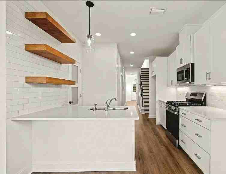 8352 Bull Headley Rd - Photo 3 of 6