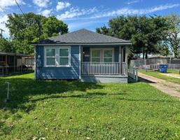 featured image of 6218 Woodrow St