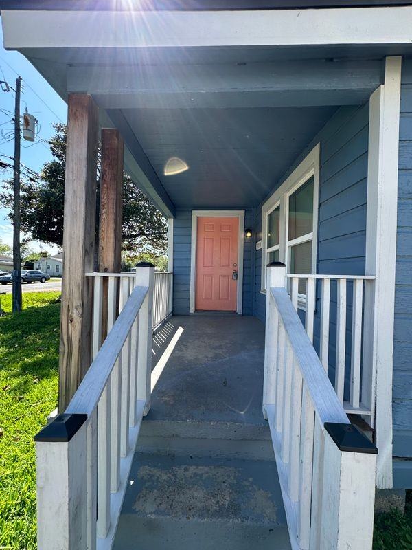 6218 Woodrow St - Photo 2 of 3