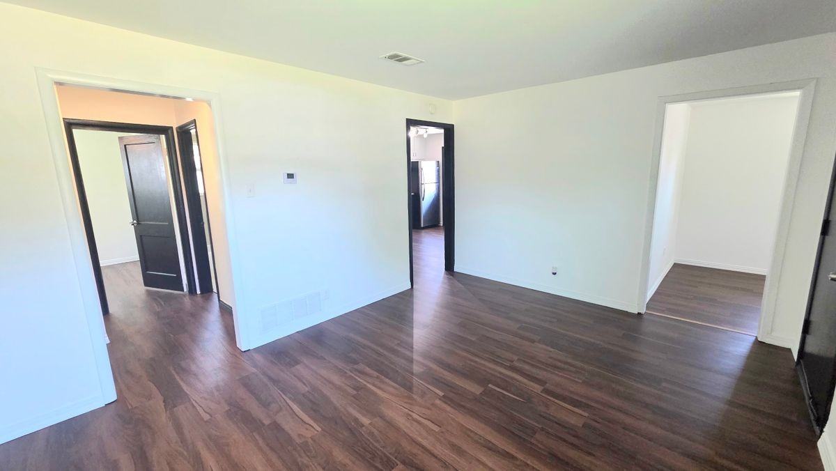 2616 Marbella Ln - Photo 2 of 15
