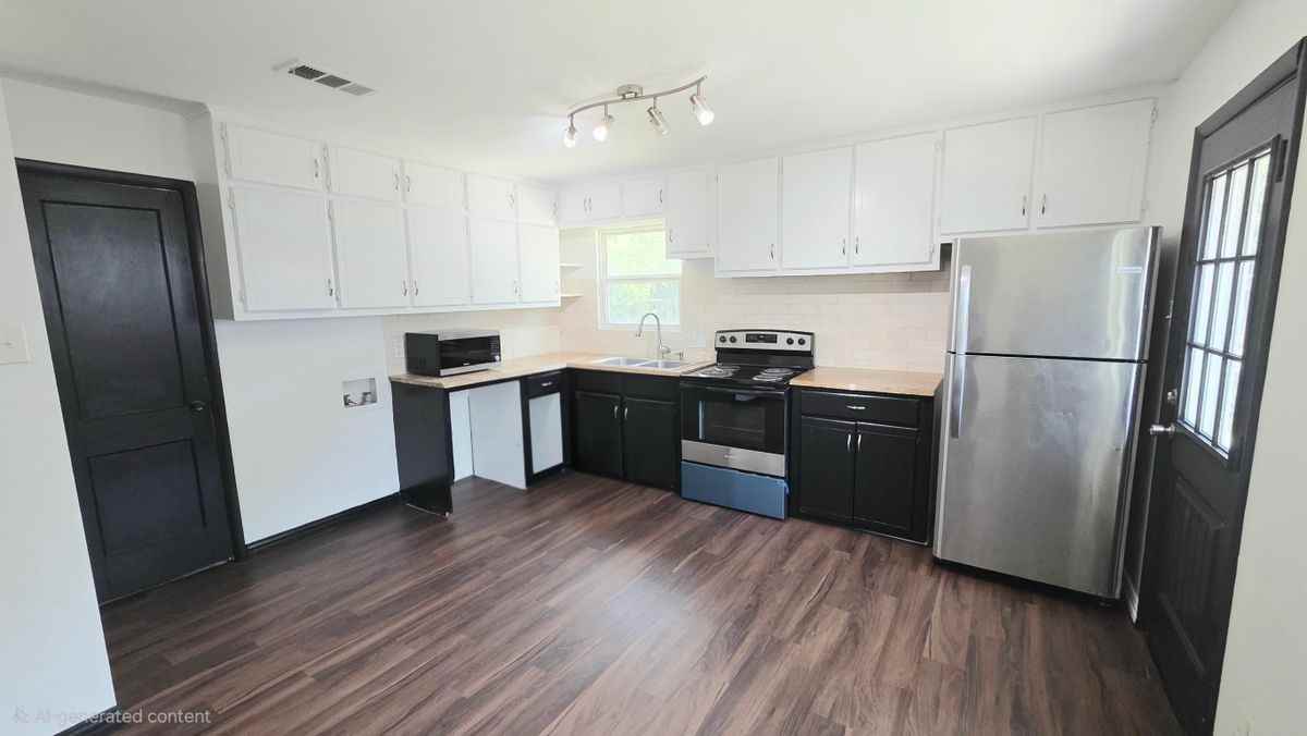 2616 Marbella Ln - Photo 3 of 15