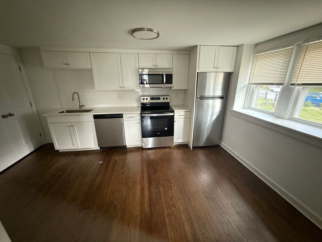 502 Church St - Photo 4 of 8
