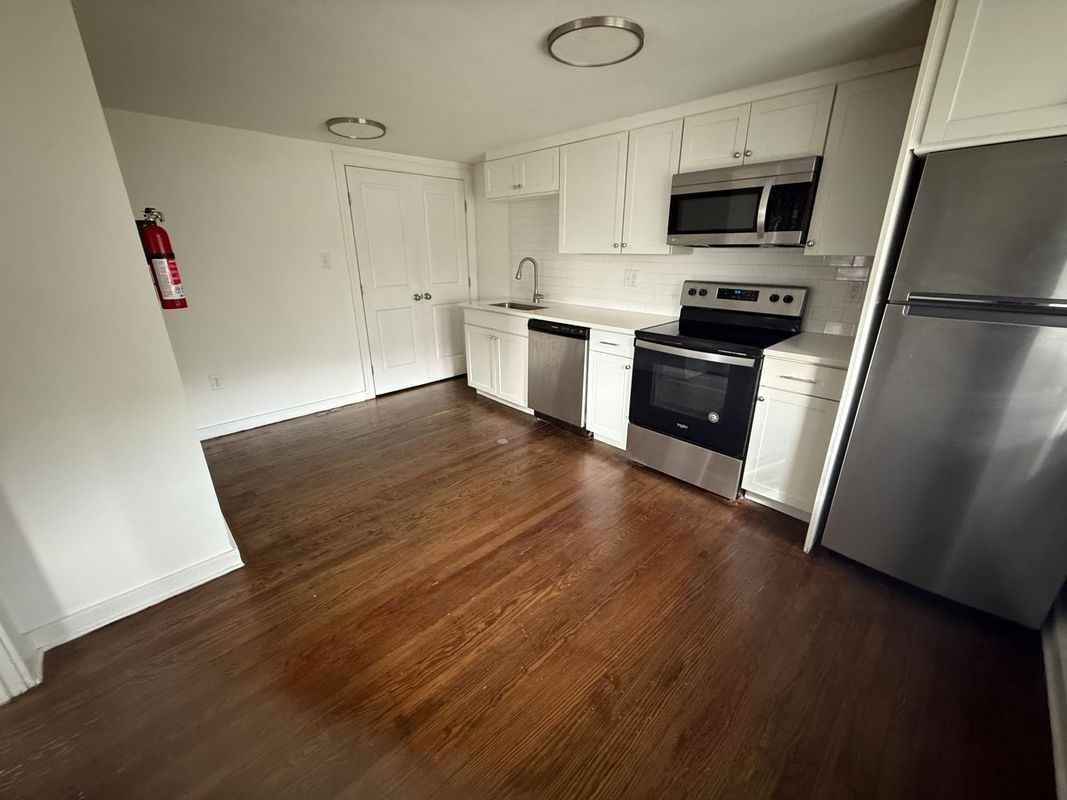 502 Church St - Photo 6 of 8