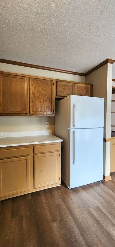 5706 Chalmers Ct - Photo 4 of 10