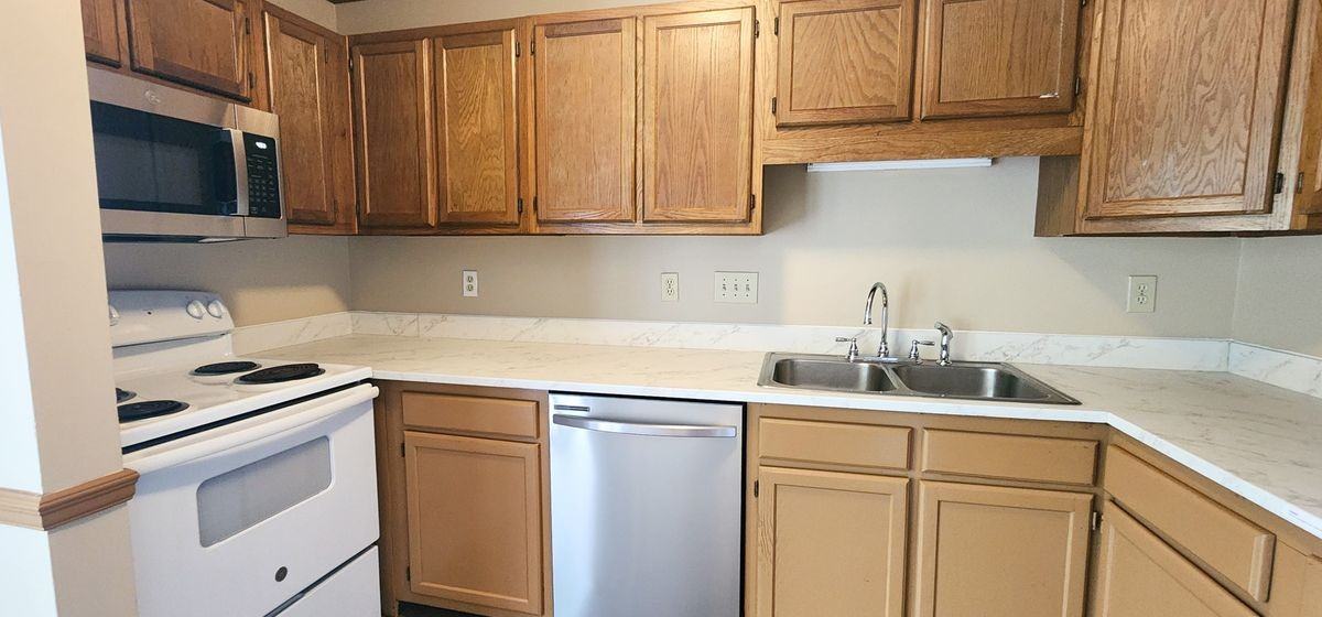 5706 Chalmers Ct - Photo 5 of 10