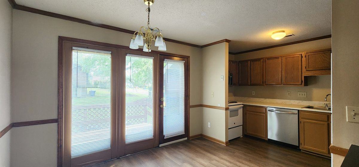 5706 Chalmers Ct - Photo 7 of 10
