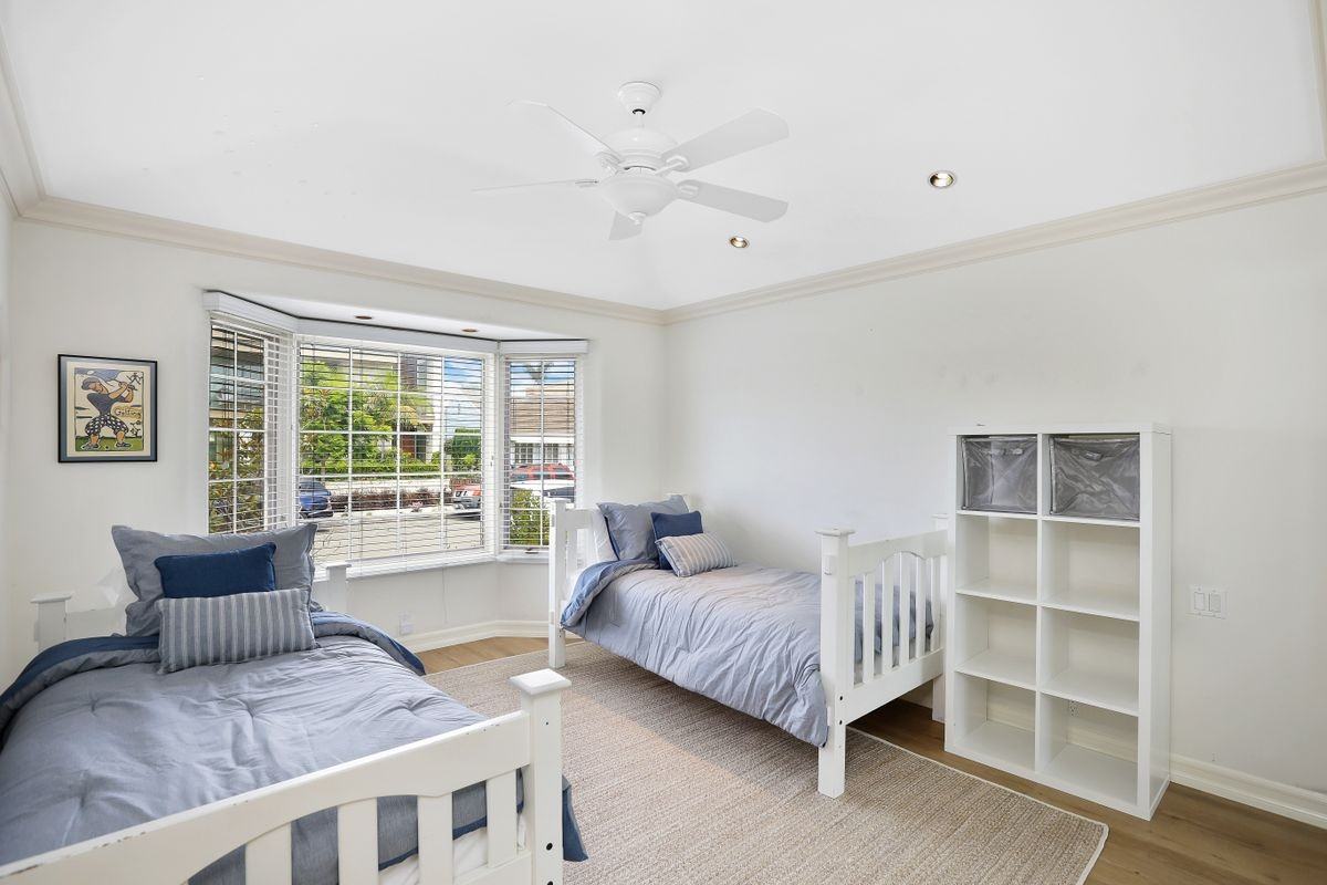308 Orchid Ave - Photo 6 of 14