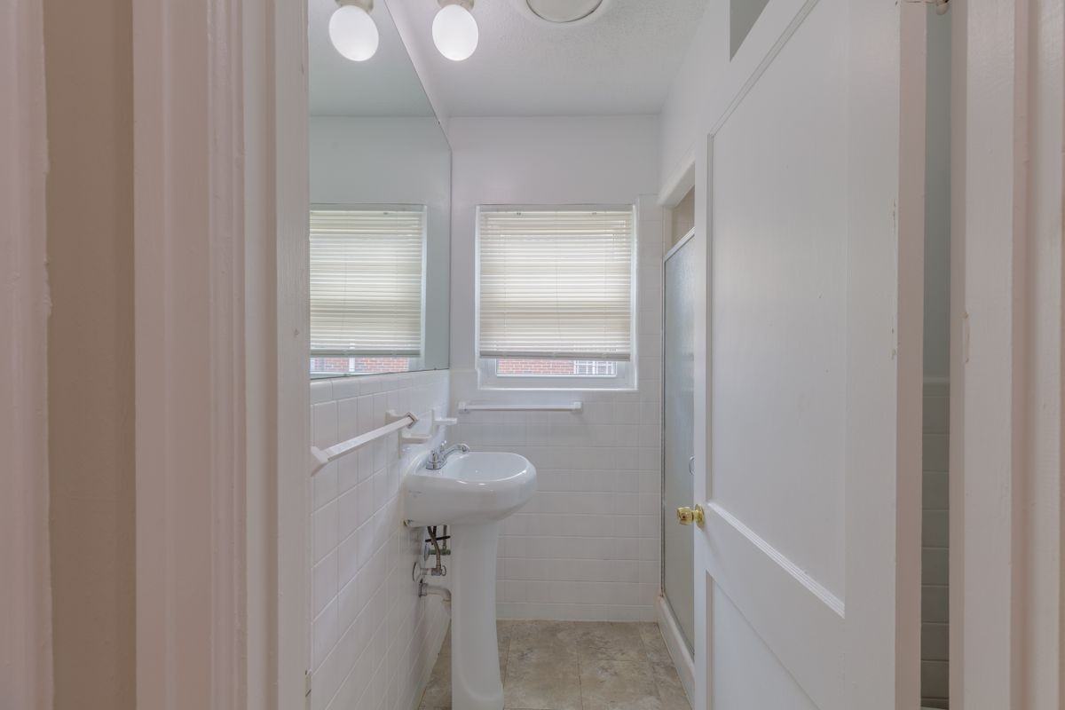 505 N Market St - Photo 2 of 37