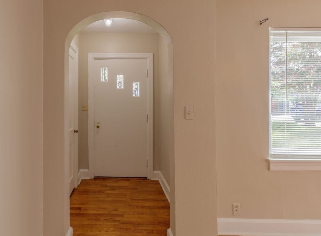 505 N Market St - Photo 5 of 37