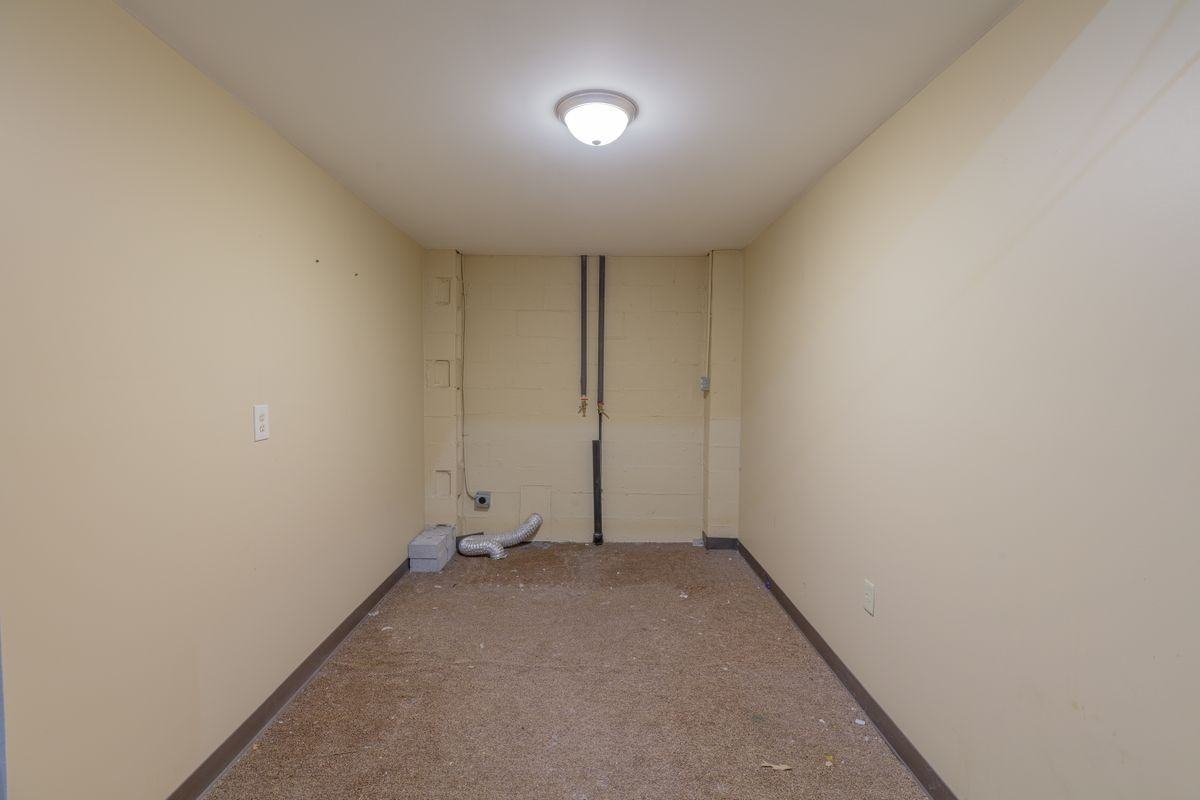 505 N Market St - Photo 7 of 37