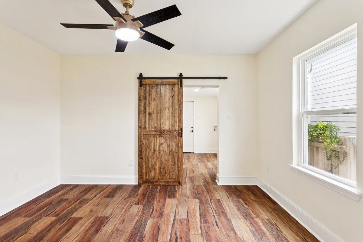 1729 Touro St - Photo 5 of 8
