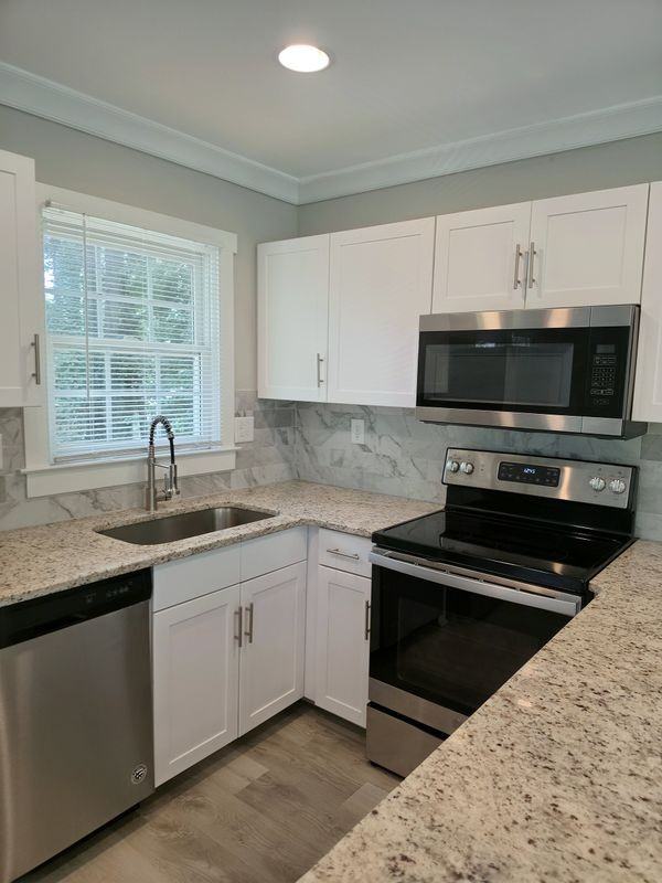2741 Norma Cir - Photo 4 of 21