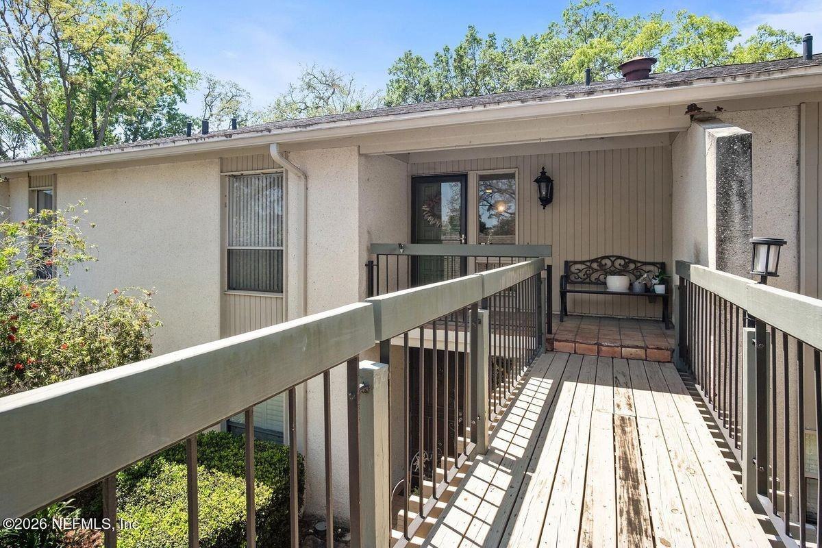 8012 Hollyridge Rd ##17u - Photo 2 of 22