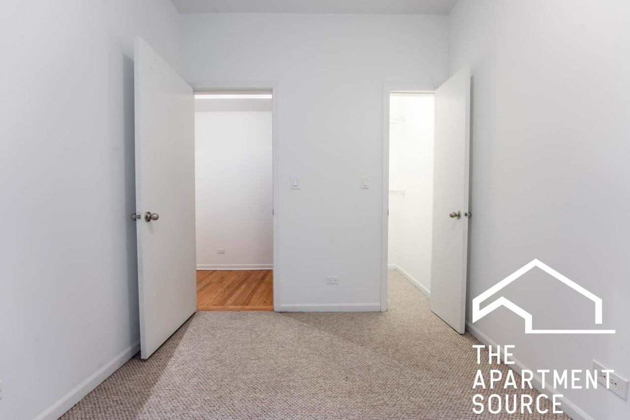 5054 N Winthrop Ave #205 - Photo 6 of 9