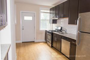 featured image of 1925 W Winona St #1