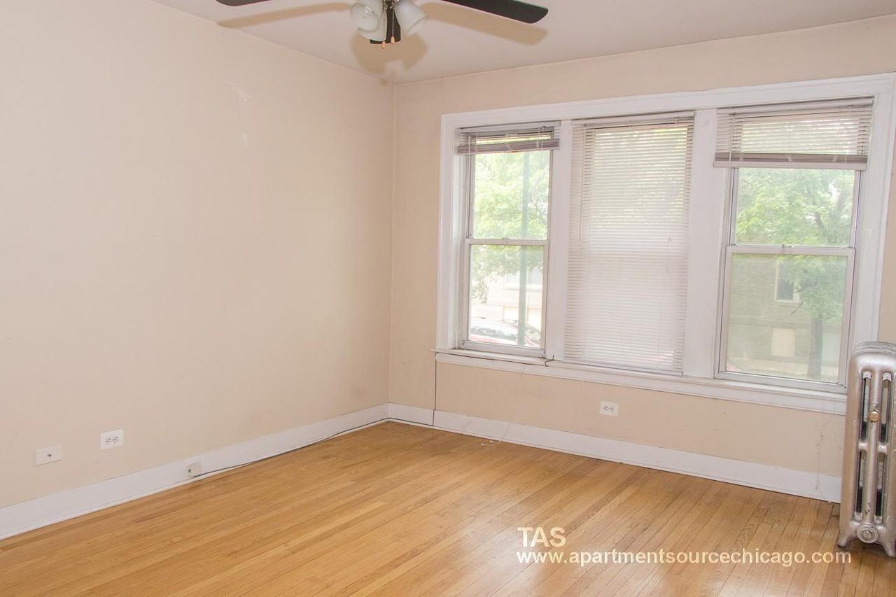 1925 W Winona St #1 - Photo 3 of 12