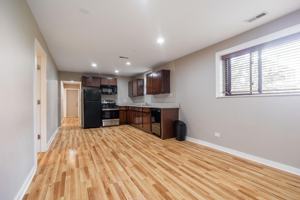 featured image of 1037 W Polk St #1R