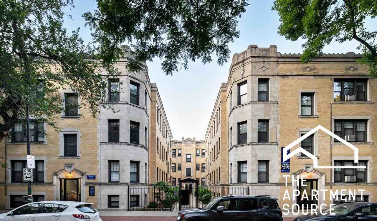 W Belden Ave #B302 - Photo 5 of 7