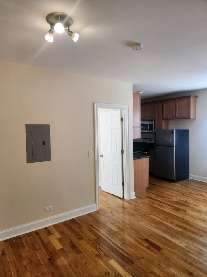 4546 W George St #3 - Photo 2 of 5