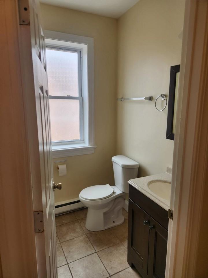 4546 W George St #3 - Photo 4 of 5