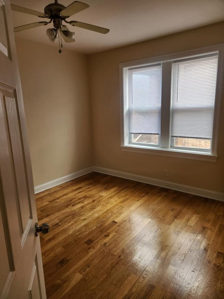 4546 W George St #3 - Photo 5 of 5