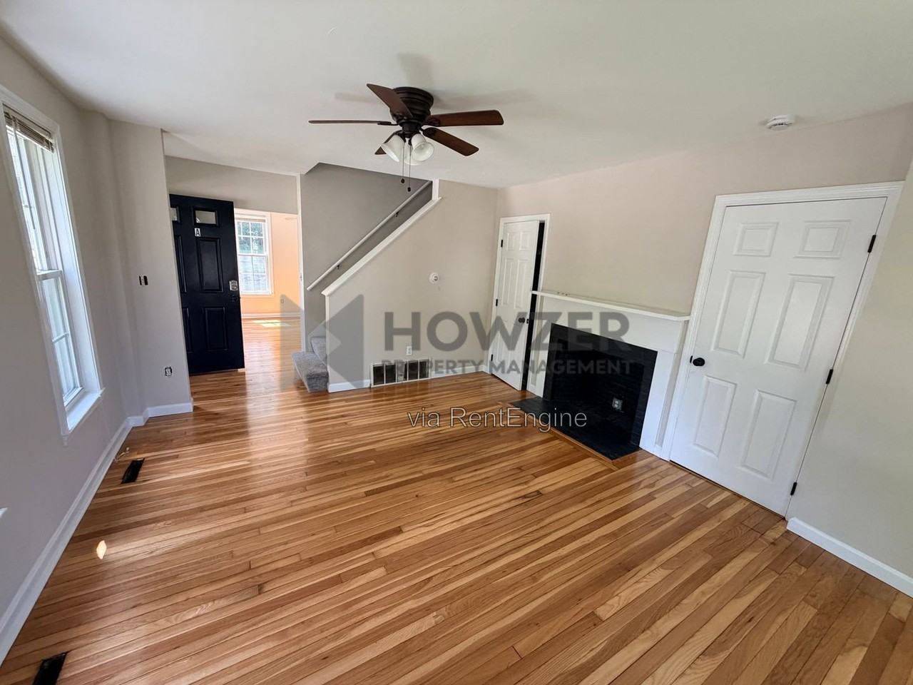 1019 Main St #A - Photo 3 of 6